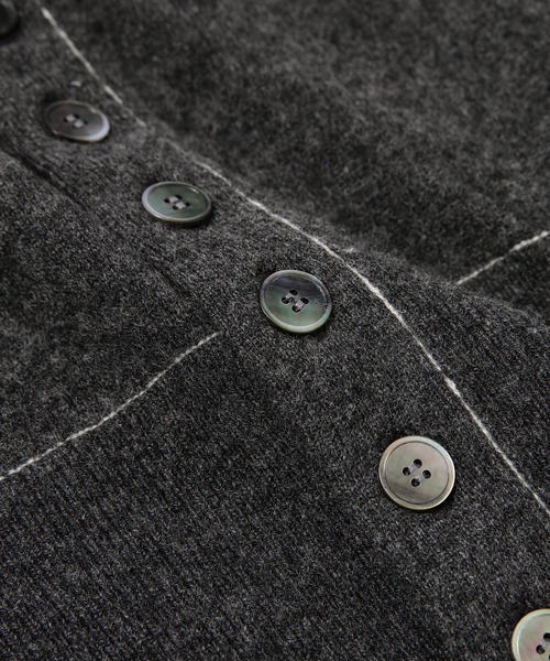 MASU(エムエーエスユー)の「MB 10 BUTTON CARDIGAN(カーディガン/ボレロ・メンズ・チャコール/サックスブルー・46/48)」の9枚目の写真