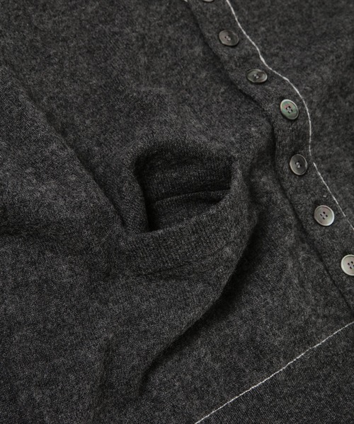 MASU(エムエーエスユー)の「MB 10 BUTTON CARDIGAN(カーディガン/ボレロ・メンズ・チャコール/サックスブルー・46/48)」の8枚目の写真
