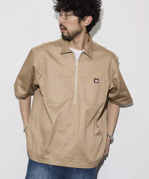 RED KAP(レッドキャップ)の「RED KAP/レッドキャップ 新色追加 別注 リラックスフィット ハーフジップ ワンポイントロゴ 半袖ツイルワークシャツ(シャツ/ブラウス・メンズ・ベージュ/チャコールグレー/ブラック/レオパード/ダークグレー・MEDIUM/LARGE)」の4枚目の写真