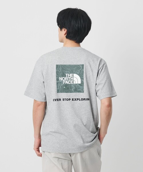 THE NORTH FACE(ザノースフェイス)の「<THE NORTH FACE>バック スクエア トラバース ロゴ Tシャツ(Tシャツ/カットソー・メンズ・ホワイト/ブラック/グレー系・M/XL/L)」の3枚目の写真