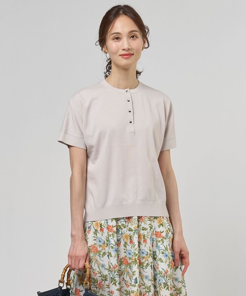 J.PRESS Ladies(J.プレス レディス)の「COOL MINT COTTON POLYESTER ヘンリーネック ニット プルオーバー(ニット/セーター・レディース・ライトグリーン系/ピンク系/ベージュ系/ネイビー系・SMALL)」の2枚目の写真