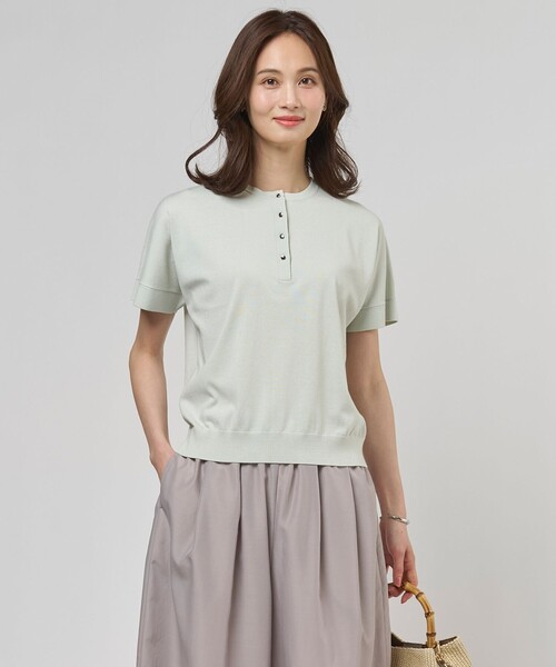 J.PRESS Ladies(J.プレス レディス)の「COOL MINT COTTON POLYESTER ヘンリーネック ニット プルオーバー(ニット/セーター・レディース・ライトグリーン系/ピンク系/ベージュ系/ネイビー系・SMALL)」の3枚目の写真
