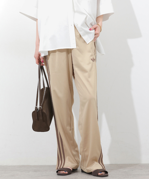 adidas Originals（アディダスオリジナルス）の「《WEB/一部店舗限定》【adidas originals】FIREBIRD TP：トラックパンツ（その他パンツ・レディース・ベージュ/ブラウン・SMALL/X-SMALL）」の2枚目の写真