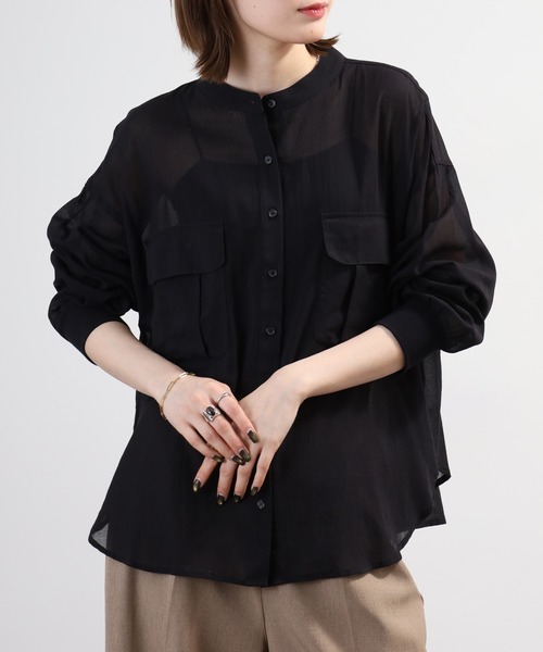 EGLANTINE(エグランティーヌ)の「EGLANTINE コットンシアーバンドカラーポケットブラウス 長袖(シャツ/ブラウス・レディース・イエロー系/ブラック/オフホワイト・40)」の13枚目の写真