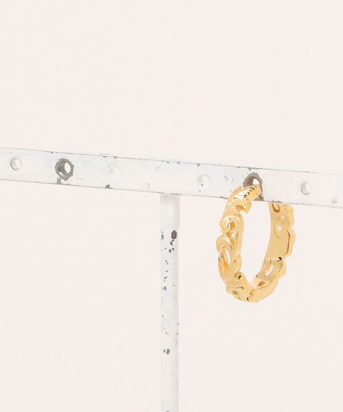 IRIEBEACH(アイリービーチ)の「Cutout hoop pierce/【ハワイアンジュエリー】【サージカルステンレス】【金属アレルギー対応】【IRIEBEACH / アイリービーチ】つけっぱなしOK(ピアス(片耳用)・レディース・ゴールド/ピンク/シルバー・FREE)」の8枚目の写真