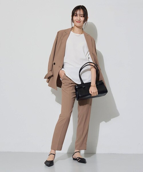 INDIVI(インディヴィ)の「【洗える/2WAY/裾ドロスト付き】 ドルマンスリーブチュニックトップス(Tシャツ/カットソー・レディース・ブラック/ホワイト/ライトグリーン/ナチュラル・38/05/13/15 /34)」の8枚目の写真