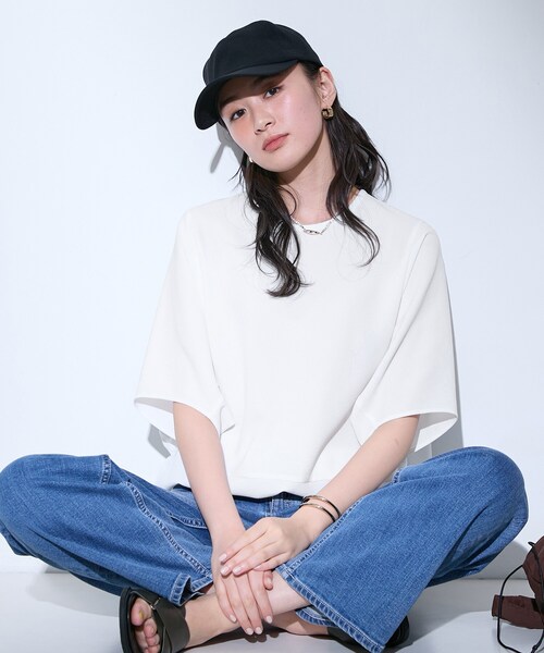 INDIVI(インディヴィ)の「【洗える/2WAY/裾ドロスト付き】 ドルマンスリーブチュニックトップス(Tシャツ/カットソー・レディース・ブラック/ホワイト/ライトグリーン/ナチュラル・38/05/13/15 /34)」の10枚目の写真