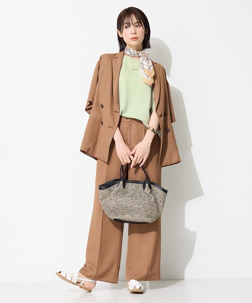 INDIVI(インディヴィ)の「【洗える/2WAY/裾ドロスト付き】 ドルマンスリーブチュニックトップス(Tシャツ/カットソー・レディース・ブラック/ホワイト/ライトグリーン/ナチュラル・38/05/13/15 /34)」の19枚目の写真