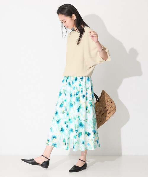 INDIVI(インディヴィ)の「【洗える/2WAY/裾ドロスト付き】 ドルマンスリーブチュニックトップス(Tシャツ/カットソー・レディース・ブラック/ホワイト/ライトグリーン/ナチュラル・38/05/13/15 /34)」の22枚目の写真