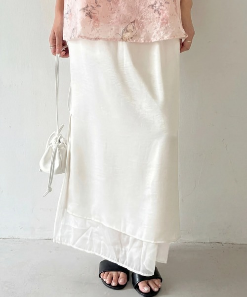 yuue' ( wear )(ユーイ)の「サテンレイヤードサイドスリットロングスカート 無地/ドット柄(スカート・レディース・ホワイト/ホワイト系その他/ブラック系その他/ブラック・M/L)」の2枚目の写真
