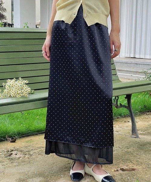 yuue' ( wear )(ユーイ)の「サテンレイヤードサイドスリットロングスカート 無地/ドット柄(スカート・レディース・ホワイト/ホワイト系その他/ブラック系その他/ブラック・M/L)」の7枚目の写真
