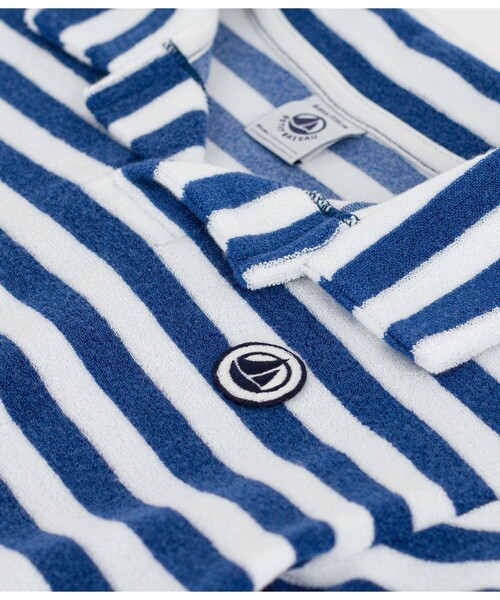 PETIT BATEAU(プチバトー)の「パイルボーダー半袖ポロシャツ(ポロシャツ・キッズ・ホワイト×ブルー・8YEAR/10YEAR/12YEAR/6YEAR)」の3枚目の写真