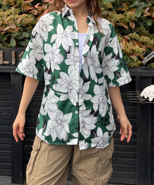 Loco Ocean(ロコオーシャン)の「モノトーンジャイアントフラワー アーバンフラワー アロハシャツ / ビッグシルエットオープンカラーシャツ(シャツ/ブラウス・レディース・グリーン・FREE)」の15枚目の写真