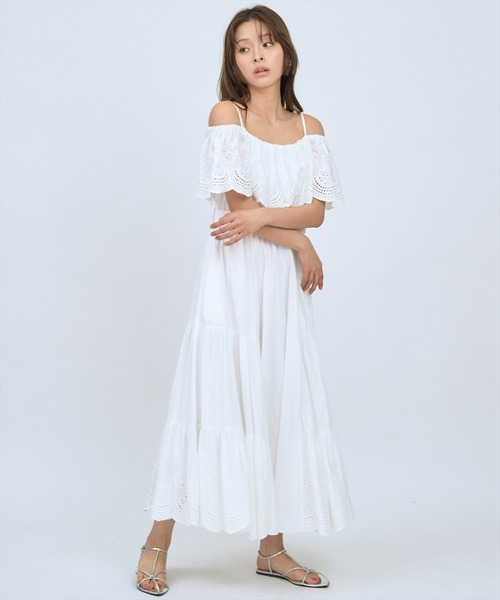 AND COUTURE(アンドクチュール)の「レースオフショルティアードワンピース(ワンピース・レディース・レッド/オフホワイト/ブラック/ベージュ・FREE)」の15枚目の写真