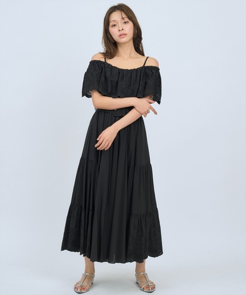 AND COUTURE(アンドクチュール)の「レースオフショルティアードワンピース(ワンピース・レディース・レッド/オフホワイト/ブラック/ベージュ・FREE)」の17枚目の写真
