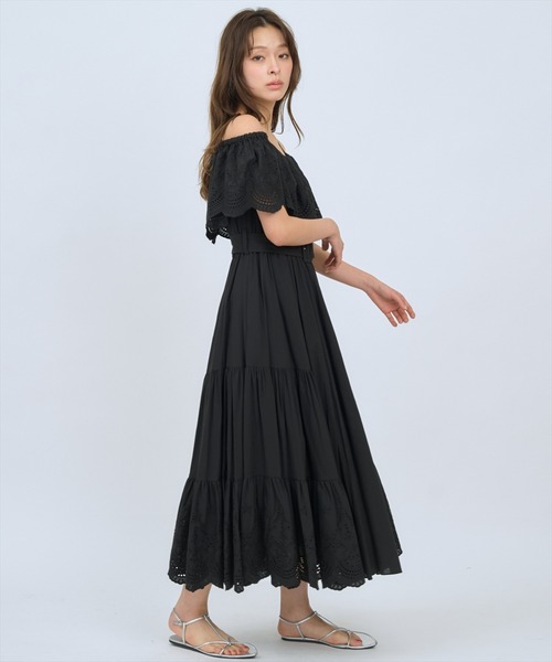 AND COUTURE(アンドクチュール)の「レースオフショルティアードワンピース(ワンピース・レディース・レッド/オフホワイト/ブラック/ベージュ・FREE)」の19枚目の写真