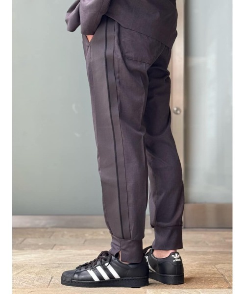 onegravity（ワングラビティ）の「onegravity / ウールライク サイドラインリブパンツ（その他パンツ・メンズ・チャコールグレー/ブラック・MEDIUM/LARGE/X-LARGE/SMALL）」の11枚目の写真