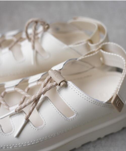 UGG(アグ)の「UGG(アグ)GoldenGlow Toggle/ 1179370(サンダル・レディース・ホワイト/ブラック/ベージュ・5/7/6/8)」の7枚目の写真