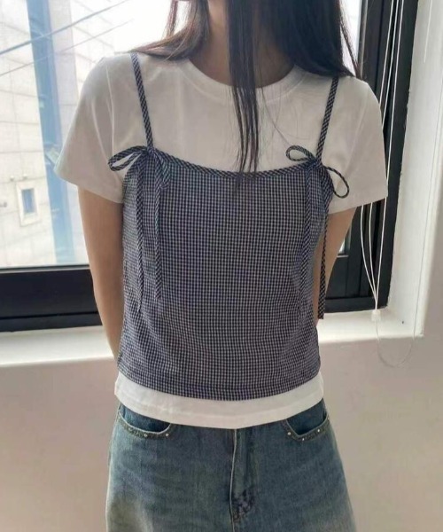 semplice(センプリチェ)の「リボン付き キャミソール重ね着風 T シャツ(Tシャツ/カットソー・レディース・ブラック/グレー/ホワイト・F)」の2枚目の写真