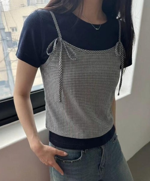 semplice(センプリチェ)の「リボン付き キャミソール重ね着風 T シャツ(Tシャツ/カットソー・レディース・ブラック/グレー/ホワイト・F)」の5枚目の写真
