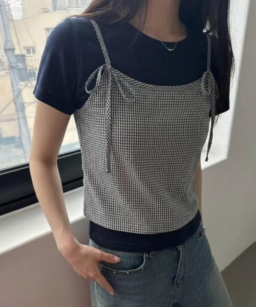 semplice(センプリチェ)の「リボン付き キャミソール重ね着風 T シャツ(Tシャツ/カットソー・レディース・ブラック/グレー/ホワイト・F)」の6枚目の写真