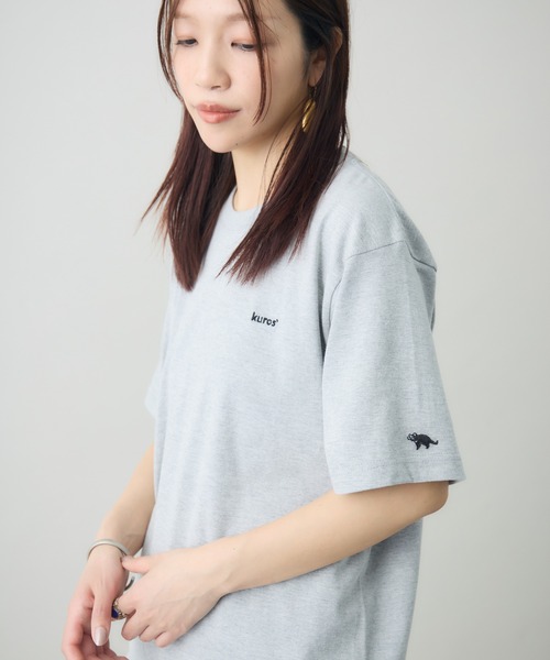 kuros'(クロス)の「【kuros’オリジナル】kuros'ロゴTee 男女兼用(Tシャツ/カットソー・メンズ・ホワイト/グレー/ブラック・MEDIUM/LARGE/X-LARGE)」の1枚目の写真