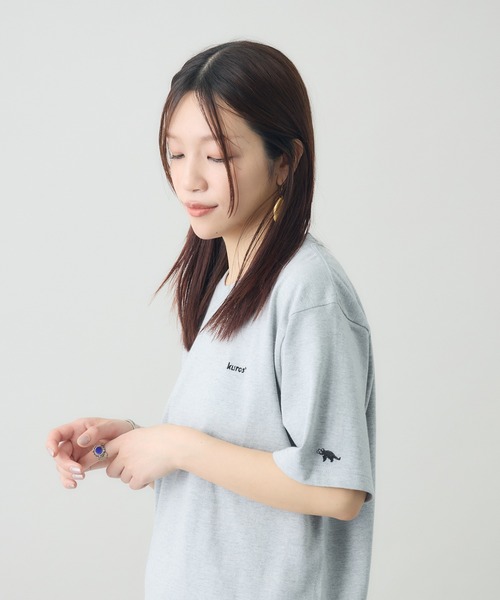 kuros'(クロス)の「【kuros’オリジナル】kuros'ロゴTee 男女兼用(Tシャツ/カットソー・メンズ・ホワイト/グレー/ブラック・MEDIUM/LARGE/X-LARGE)」の13枚目の写真