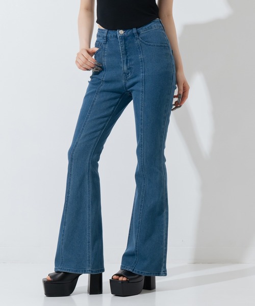 ANAP(アナップ)の「センタープレス フレアデニムパンツ(その他パンツ・レディース・インディゴブルー/クリア/ブルー・S/M)」の1枚目の写真