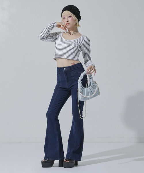 ANAP(アナップ)の「センタープレス フレアデニムパンツ(その他パンツ・レディース・インディゴブルー/クリア/ブルー・S/M)」の7枚目の写真