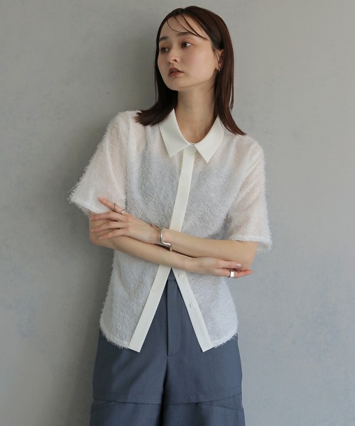 &g'aime(アンジェム)の「【&g'aime 】フェザーハーフスリーブシャツ Feather Half-Sleeve Shirt(シャツ/ブラウス・レディース・ブラック/グレー/ホワイト・FREE)」の5枚目の写真