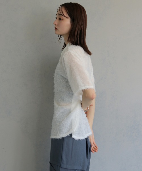 &g'aime(アンジェム)の「【&g'aime 】フェザーハーフスリーブシャツ Feather Half-Sleeve Shirt(シャツ/ブラウス・レディース・ブラック/グレー/ホワイト・FREE)」の7枚目の写真