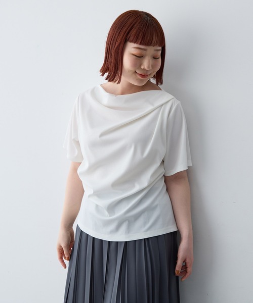 anyfee(エニフィー)の「【anyfee/大きいサイズ】ドレープリブTシャツ(Tシャツ/カットソー・レディース・ブラック/オフホワイト・LL1/3L1/4L1/5L1)」の2枚目の写真