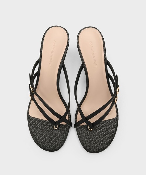 CHARLES & KEITH(チャールズ & キース)の「クロスオーバー トゥリング ストラッピーヒール(サンダル・レディース・ブラック/サンドベージュ・23.5cm/24.5cm/23cm/22.5cm/25cm)」の1枚目の写真
