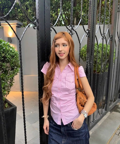 AsheKsha(アシクシャ)の「甘辛風ピンクストライプウエスト絞り半袖シャツ(シャツ/ブラウス・レディース・ピンク・M)」の19枚目の写真