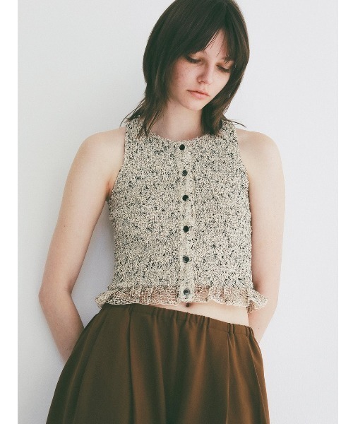 CLANE(クラネ)の「CLANE/クラネ/GATHER NO SLEEVE TOPS(ベスト・レディース・ブラック/アイボリー・1)」の12枚目の写真