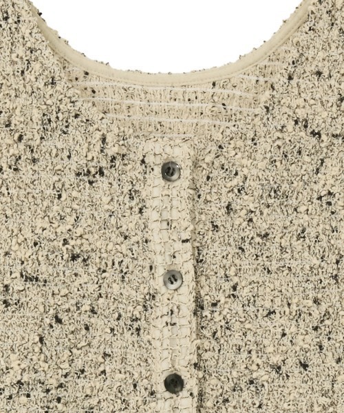 CLANE(クラネ)の「CLANE/クラネ/GATHER NO SLEEVE TOPS(ベスト・レディース・ブラック/アイボリー・1)」の6枚目の写真