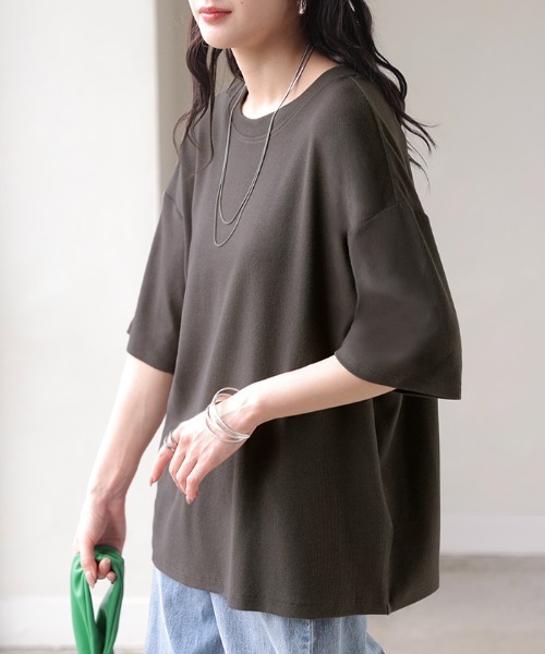 HUG.U(ハグユー)の「とろリブ。超のびる リラクシーTシャツ(Tシャツ/カットソー・レディース・ダークグレー/レッド/ブルー/イエロー/ホワイト/ブラック/パープル・FREE)」の3枚目の写真