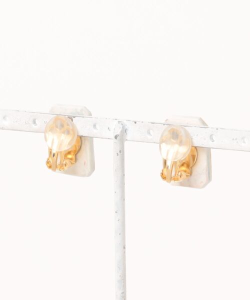 tone（トーン）の「irodori/練り込み模様のearring・長角（イヤリング・レディース・ホワイト・FREE）」の2枚目の写真