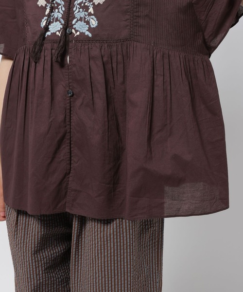 niko and...(ニコアンド)の「インド刺繍フレアブラウス(シャツ/ブラウス・レディース・ブラウン/オフホワイト/ライトブルー・FREE)」の20枚目の写真
