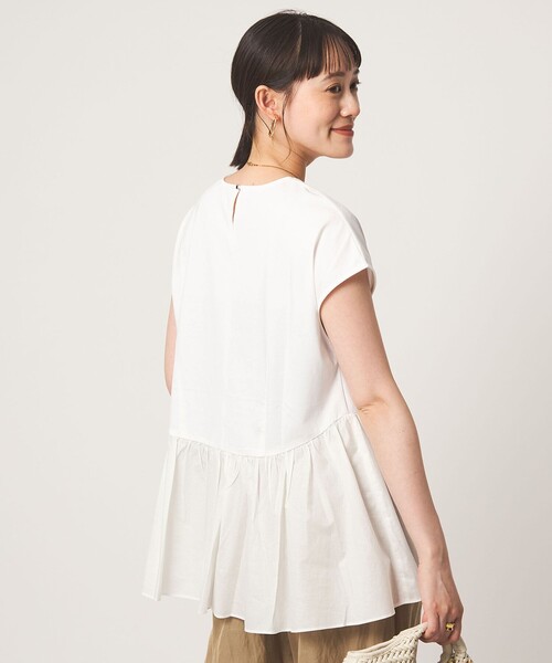 green label relaxing(グリーンレーベルリラクシング)の「エアリー ボリューム カットソー 接触冷感(Tシャツ/カットソー・レディース・オフホワイト/ブラック/ダークブラウン・FREE)」の10枚目の写真