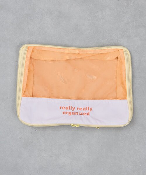 BIRTHDAY BAR(バースデイバー)の「トラベルロゴ刺繍 圧縮ケース Mサイズ(ポーチ・レディース・イエロー/ブルー・0)」の12枚目の写真