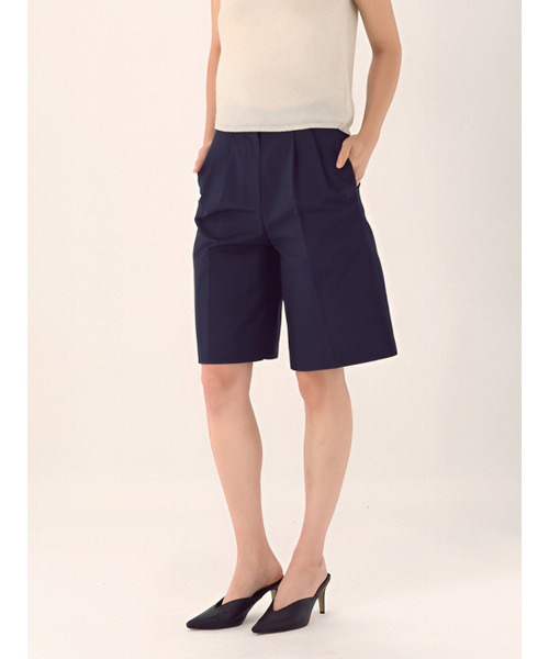 ACUD(アクド)の「Contour Bermuda Pants _Navy(その他パンツ・レディース・ネイビー・SMALL/MEDIUM)」の2枚目の写真