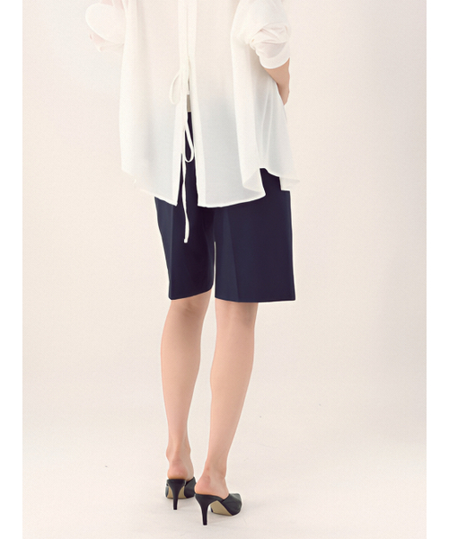 ACUD(アクド)の「Contour Bermuda Pants _Navy(その他パンツ・レディース・ネイビー・SMALL/MEDIUM)」の5枚目の写真