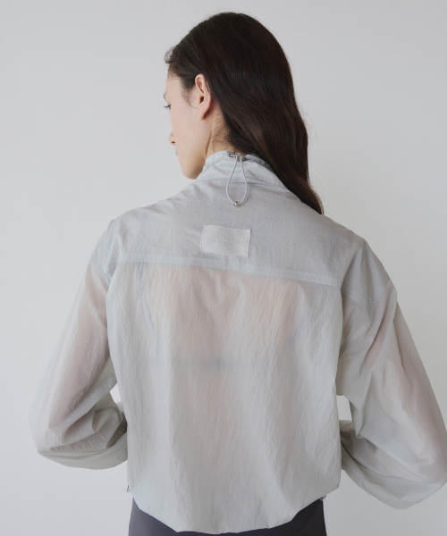 YEARNING(イヤニング)の「SHEER LIGHTWEIGHT ZIP-UP, LIGHT GREY(ナイロンジャケット・レディース・その他・FREE)」の4枚目の写真