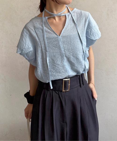 Thevon（ゼボン）の「チョーカー付きバルーンスリーブブラウス（シャツ/ブラウス・レディース・ブラック/オフホワイト/ブルー・FREE）」の20枚目の写真