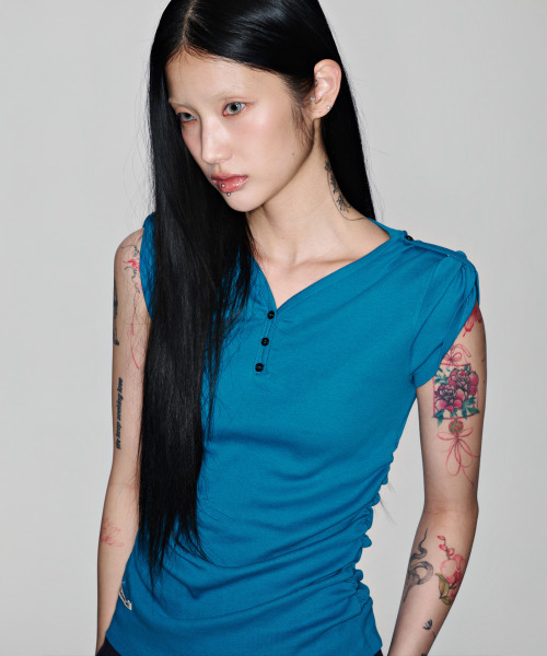 SOHUL(ソフル)の「ショルダータブT(アクア)(Tシャツ/カットソー・レディース・その他・FREE)」の3枚目の写真