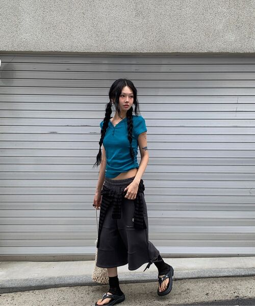 SOHUL(ソフル)の「ショルダータブT(アクア)(Tシャツ/カットソー・レディース・その他・FREE)」の5枚目の写真