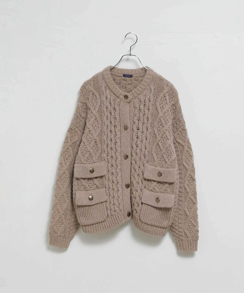 LENO（リノ）の「「LENO / リノ」ARAN KNIT CREW NECK CARDIGAN（ニット/セーター・レディース・ベージュ/オフホワイト/レッド/ブルー系その他・1）」の3枚目の写真