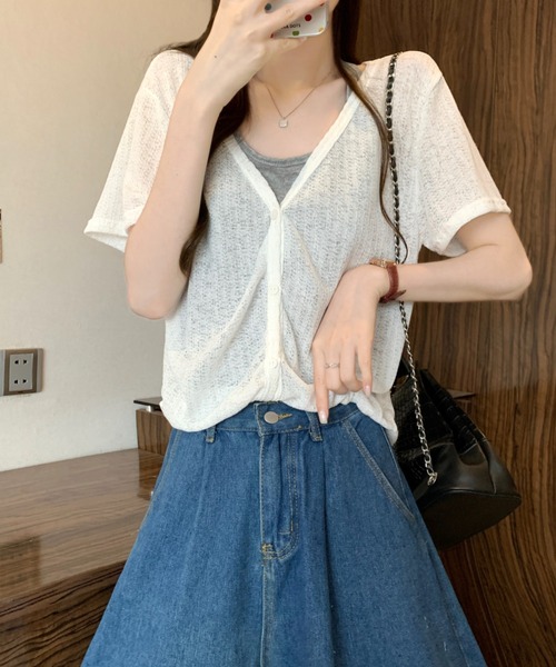 AMAJI(アマジ)の「フェイクレイヤード バイカラー ホルターネック 半袖Tシャツ(Tシャツ/カットソー・レディース・ホワイト/ベージュ・FREE)」の6枚目の写真