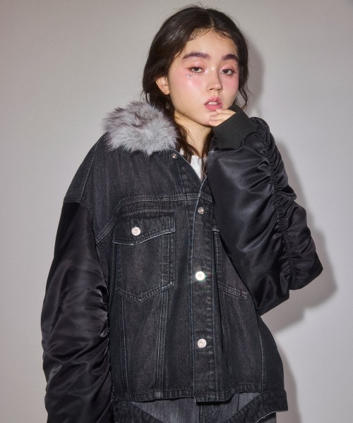 Candy Stripper(キャンディストリッパー)の「FUR COLLAR DENIM ジャケット(ブルゾン・レディース・ブラック/ブルー系その他・FREE)」の2枚目の写真